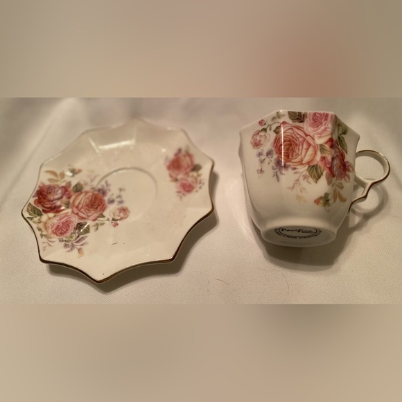 Pacifica Home Teacup & Decagon Shaped Saucer w/ Pink Cabbage Roses and Gold Trim - Picture 5 of 7